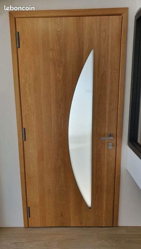 Porte d’entrée SYBAIE aluminium / chêne – Modèle monobloc – Très bon état (image 1)