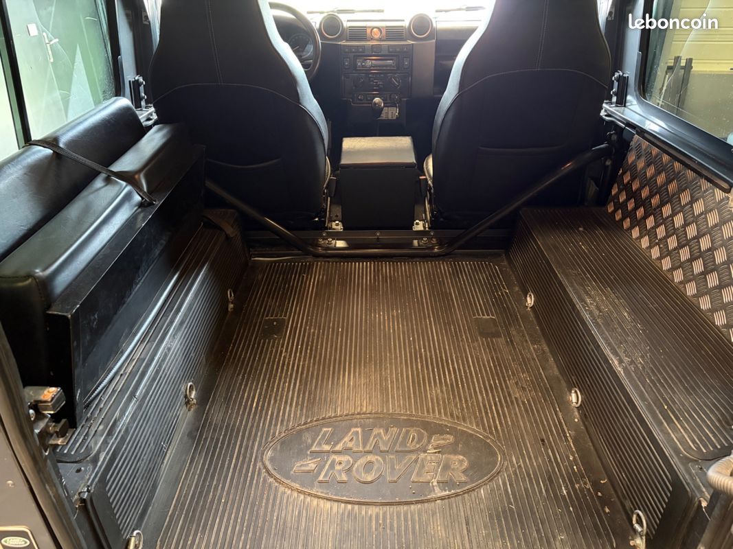 Land rover defender societe 90 2.2 120 4wd (image 7)