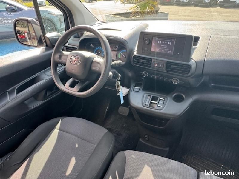 Toyota PROACE CITY Electric Medium 50 kWh Dynamic RC23 + Galerie (image 11)