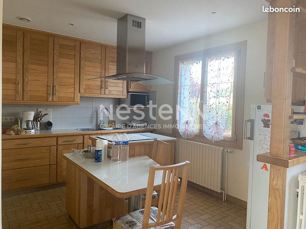 Maison 6 pièces 138 m² · à Bressuire · 138 m² · 184 500 €