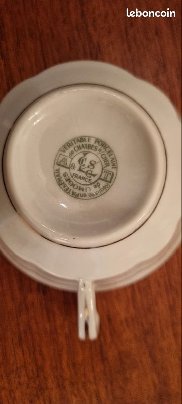 Tasses à café et soucoupes (image 3)