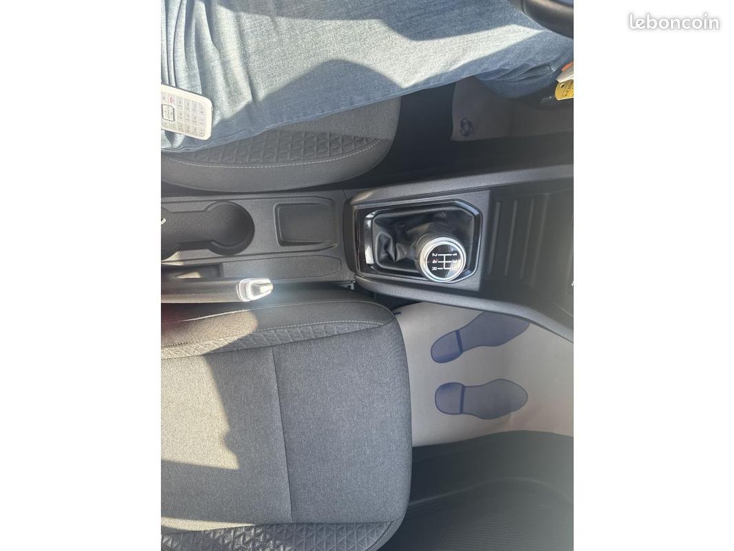 RENAULT CLIO 1.0 Sce - 65 - V BERLINE Zen 1ere main (image 18)