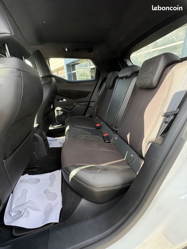 Ds3 crossback 1.5 bhdi 130 performance line eat 8 (image 5)