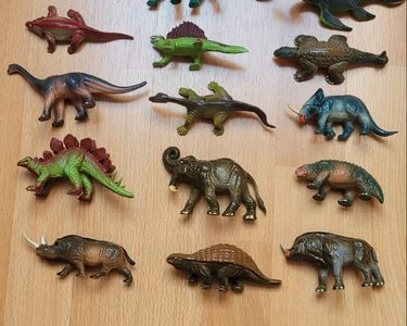 STARLUX / LA PREHISTOIRE : LES ANIMAUX SAUVAGES RARE et BEAU BLISTER