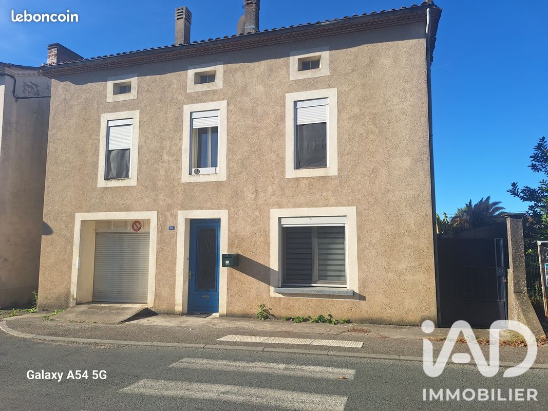 Maison 5 pièces 126 m² · à Tombebœuf · 126 m² · 117 000 €