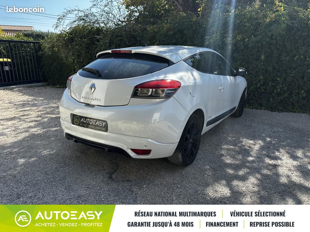 Renault Megane 3 Coupé 1.9 dCi 130ch FAP Monaco GP eco² Euro5 (image 5)