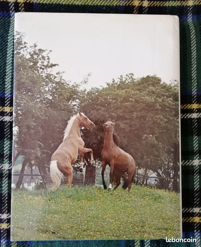Le monde fascinant des CHEVAUX, livre relié (image 4)