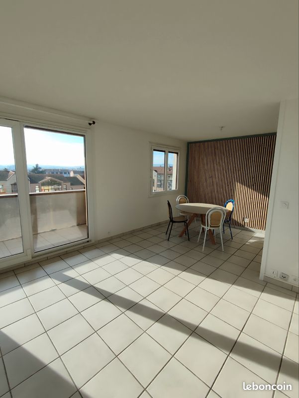 Appartement 5 pièces 111 m² · à Roanne · 111 m² · 1 100 €