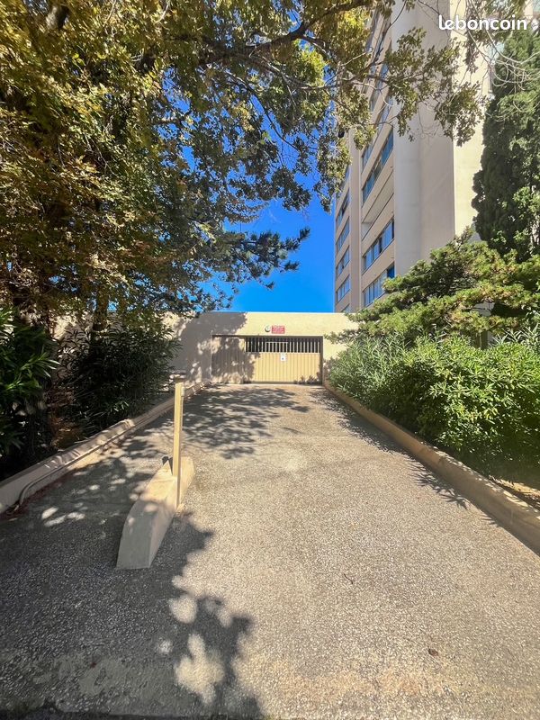 Parking 12 m² · à Toulon · 12 m² · 31 000 €