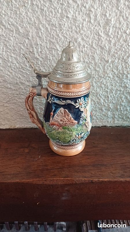 Ancienne Chope En Faïence Française Décorée De Maisons, Paysages Et Arbres - Pièce Unique