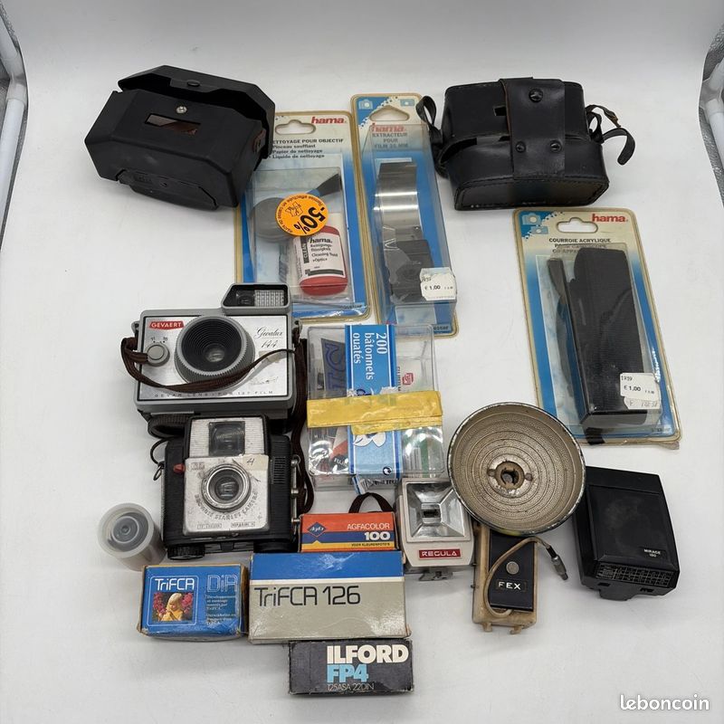 Lot mixte appareils photo numériques argentiques pièces non
