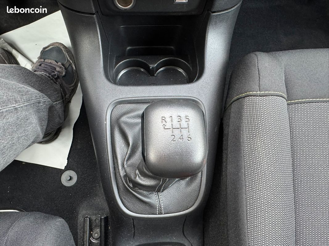 CITROEN C3 FEEL 1.5 BLUEHDI 100 ch BVM6 (image 14)