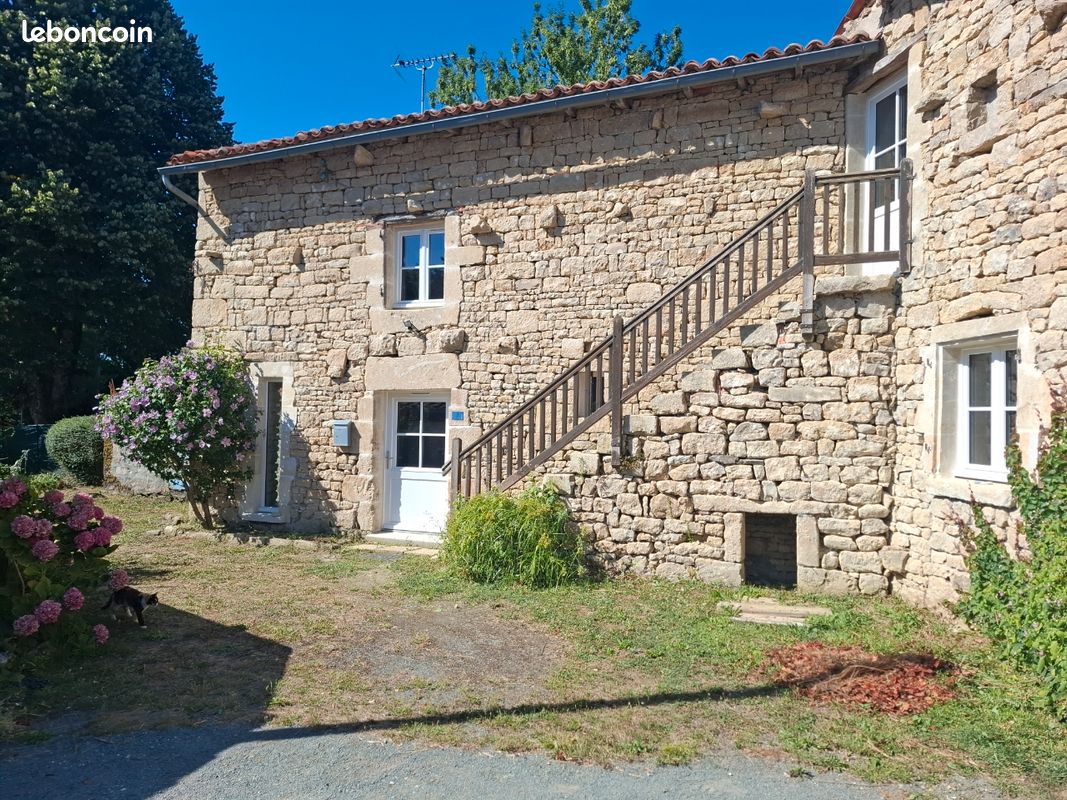Maison 4 pièces 130 m² · à Mervent · 130 m² · 97 000 €