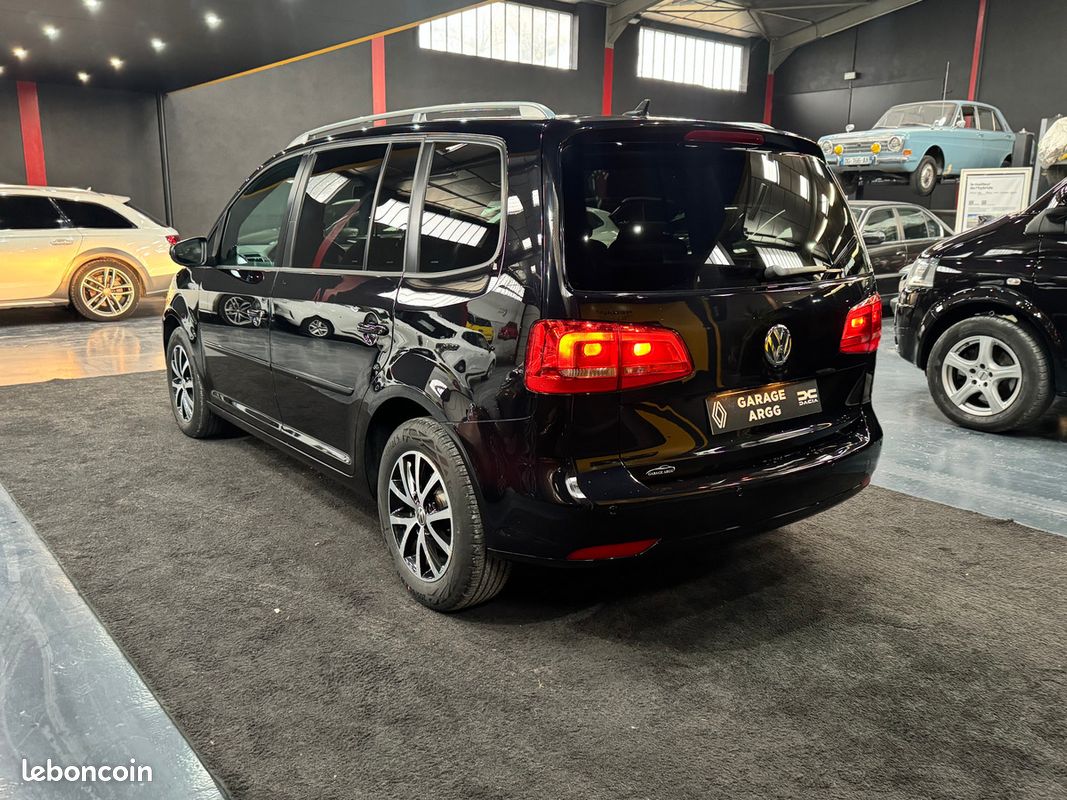 Volkswagen Touran 1.6 TDi 105 CV BVA DSG7 GARANTIE 12 Mois GPS ct -6 MOIS tres propre DISTRIB OK BVA (image 4)