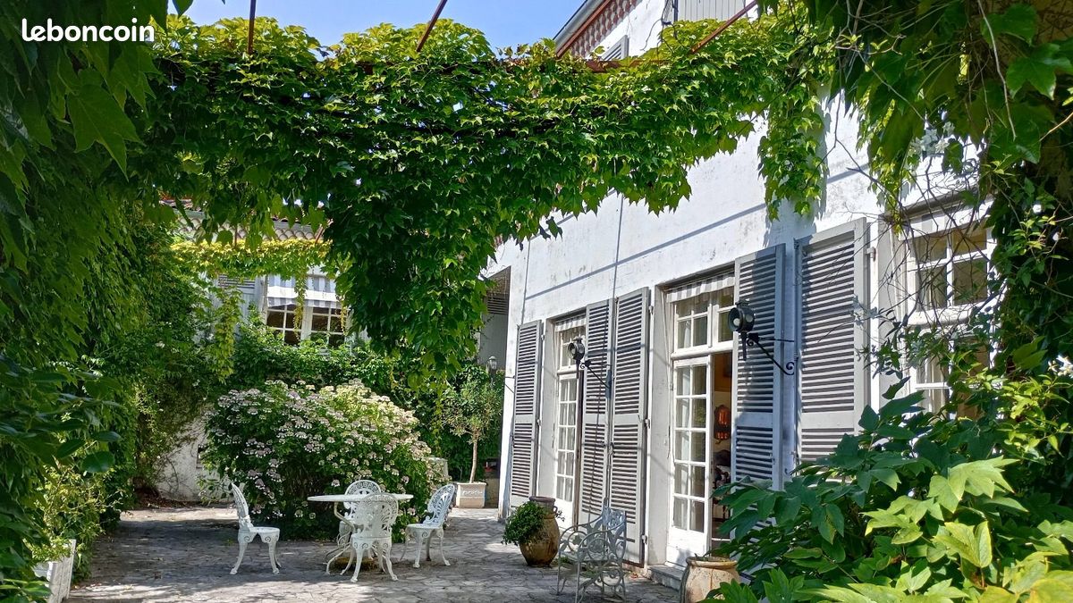 Maison 14 pièces 370 m² · à Nogaro · 370 m² · 290 000 €