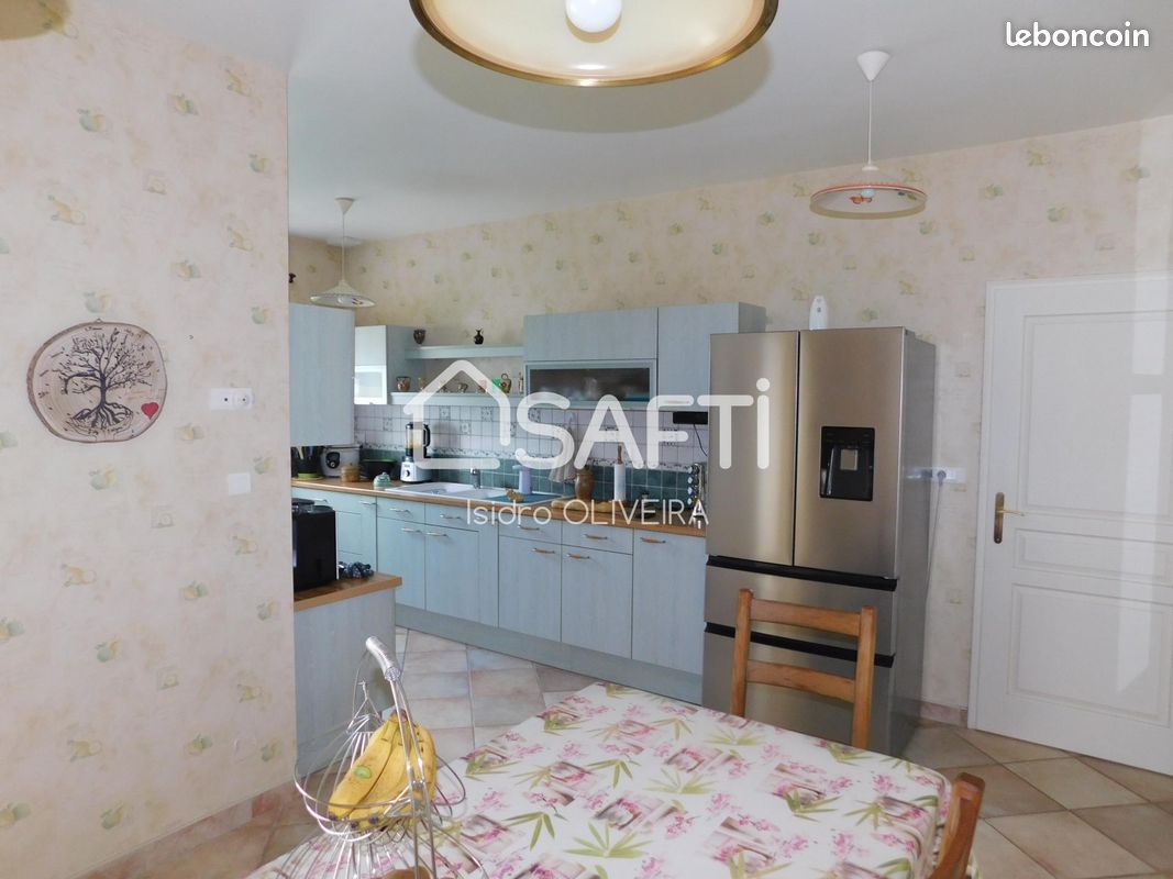 Propriété 7 pièces 207 m² - Saint-Pompain 79160 (image principale 6)