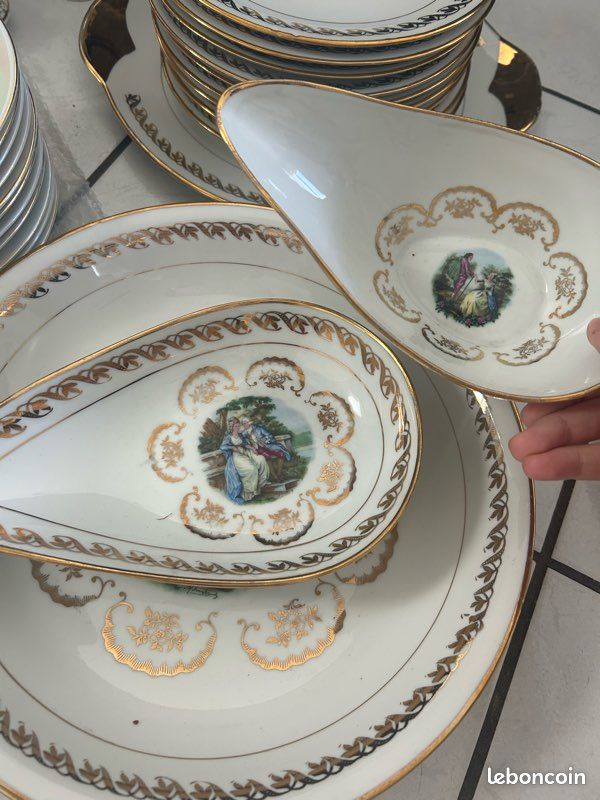 Service porcelaine française motif fragonard (image 7)