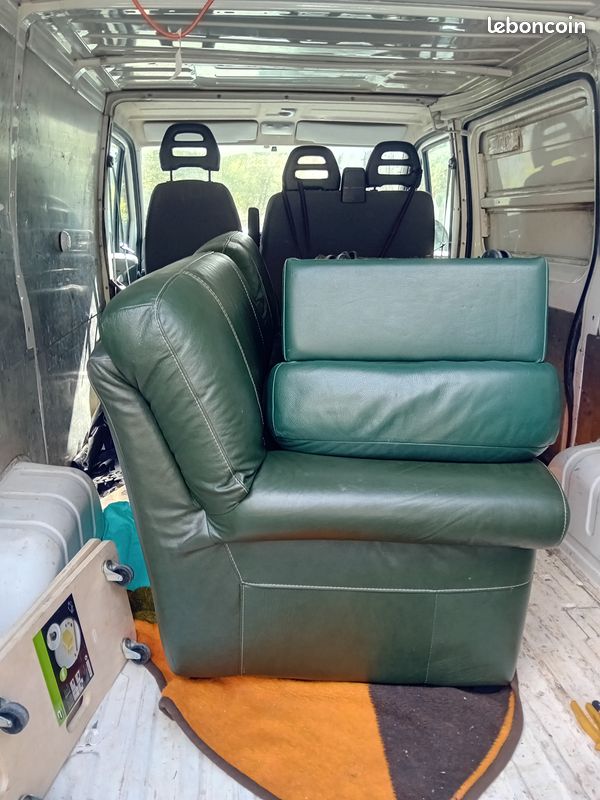Vends canapé cuir vert (image 8)