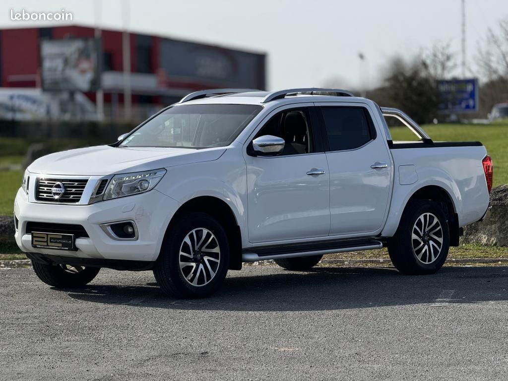 NISSAN NP300 NAVARA 2.3 dCi 190ch BVA DOUBLE CABINE Tekna (image 4)