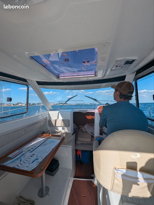 Bénéteau Antares 6.80 + Yamaha 115 CV (303 h) — Très bon état, historique complet (image 2)