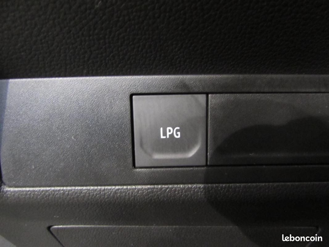 Renault Captur Eco-G 100 ch Techno (image 4)