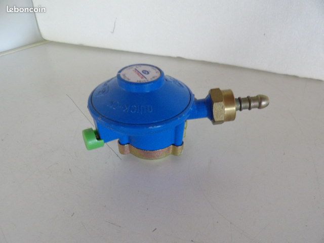 Recherche de bouteille de petit gaz vide avec accessoires