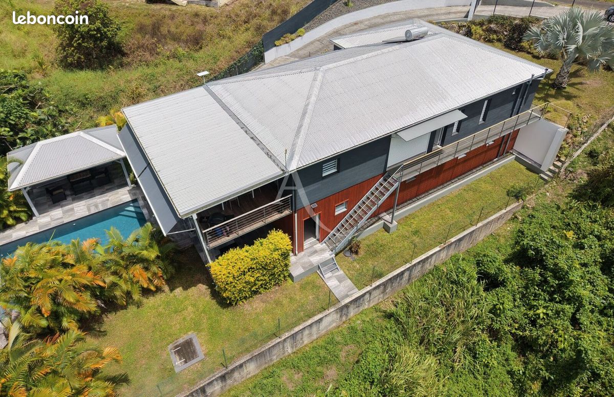 Maison 5 pièces 141 m² · à Sainte-Anne · 141 m² · 728 000 €