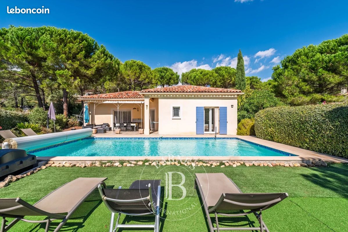 Maison 5 pièces 111 m² · à Bagnols-en-Forêt · 111 m² · 585 000 €