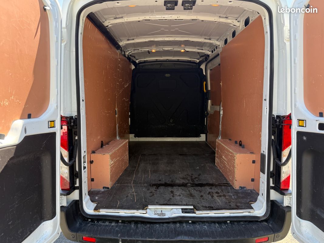 Ford transit vu 19 158 ht / fourgon 2t t290 2.0 tdci 130 ch l2h2 ambiente (image 8)