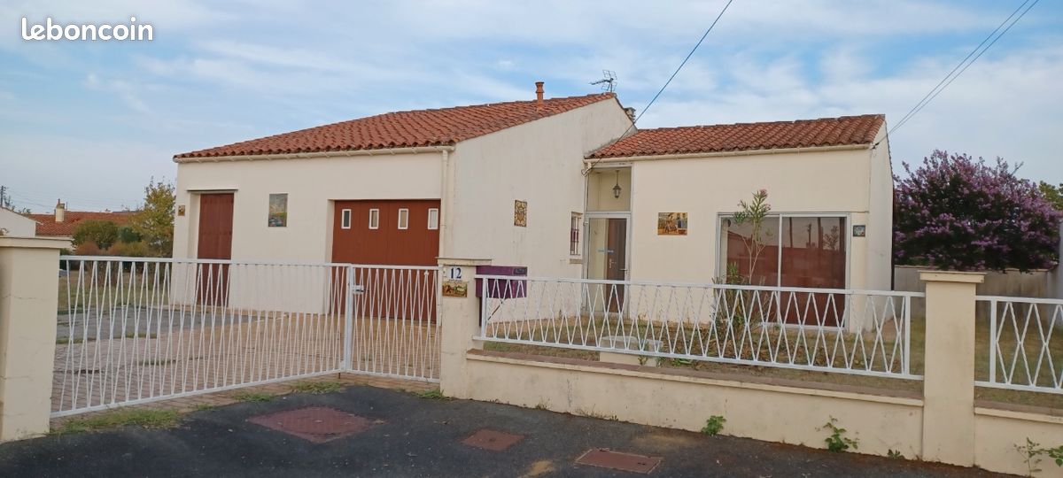 Maison 4 pièces 86 m² · à Rochefort · 86 m² · 1 100 €
