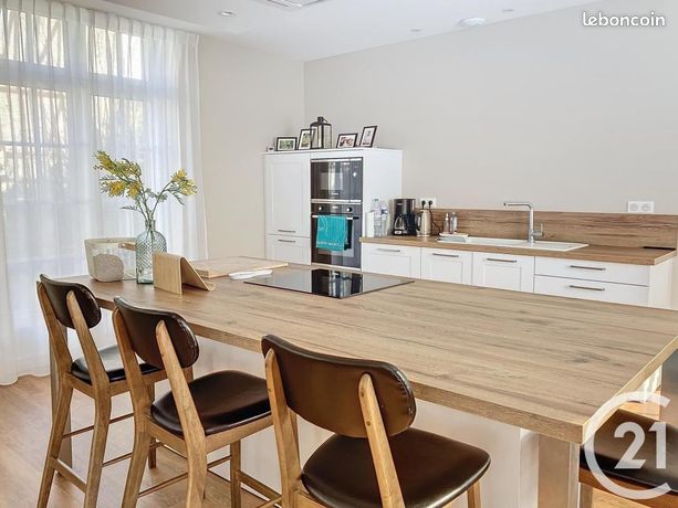 Maison 9 pièces 214 m²