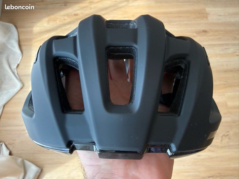 CUBE HELMET ROAD RACE Noir (image 3)