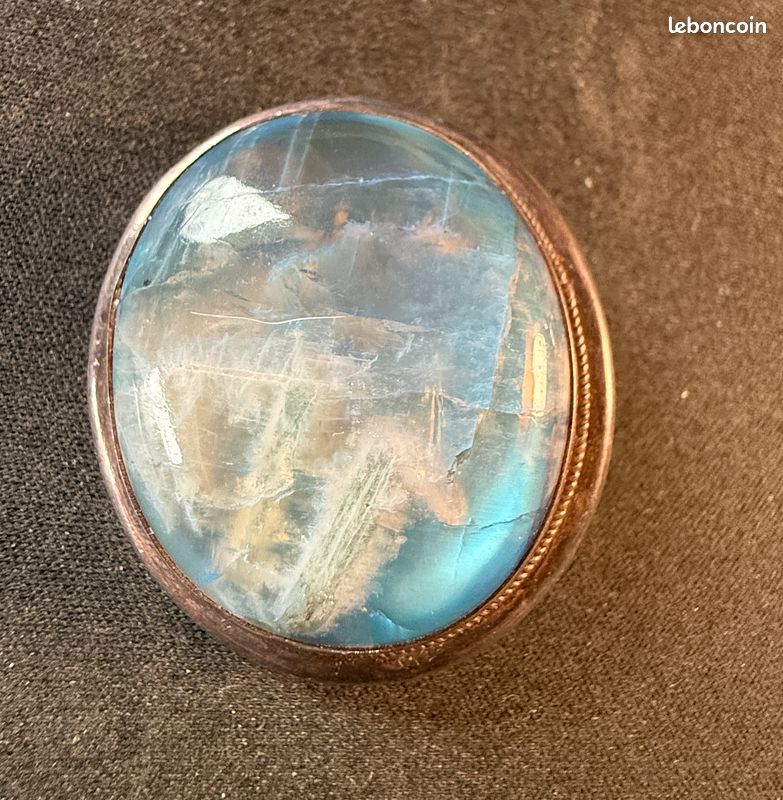 Grande Broche en Argent sertie d'un Cabochon en Pierre de Lune (image 1)