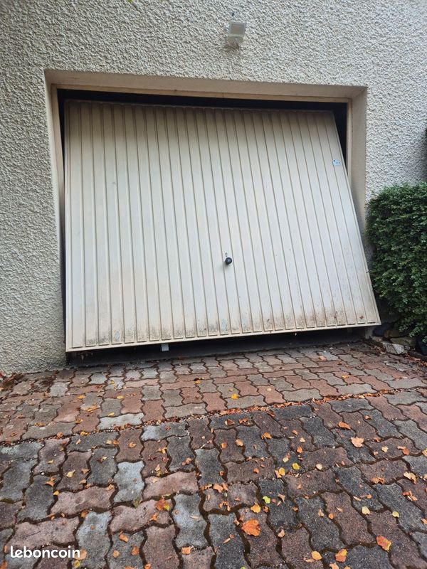 Porte de garage basculante (image 2)