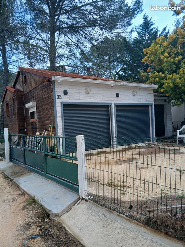 Local commercial 4 pièces 47 m² · à Le Castellet · 47 m² · 30 000 €