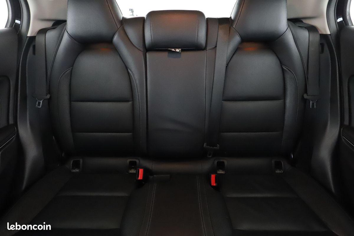 Mercedes-Benz GLA 250 Sensation 7G-DCT 211 ch (image 9)
