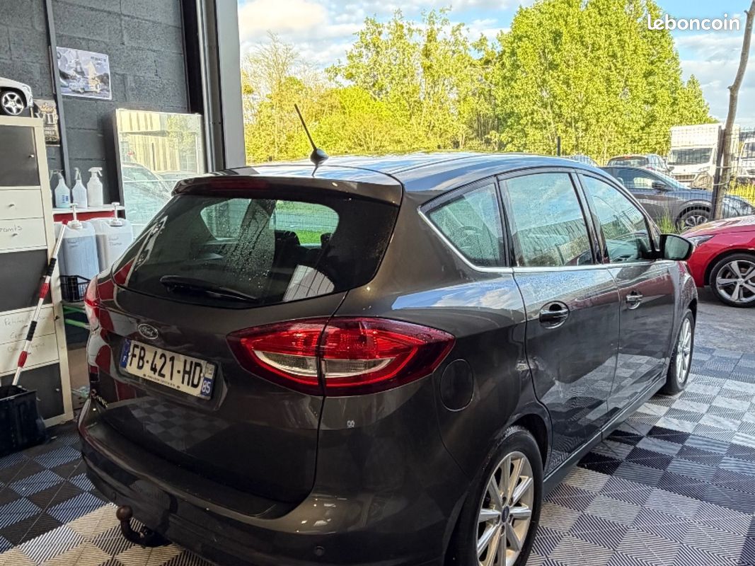 FORD C-MAX 1.5 TDCi 120 SS Powershift Titanium (image 4)