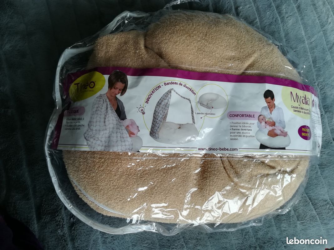 Coussin d'allaitement avec bandeau de discrétion (image 1)