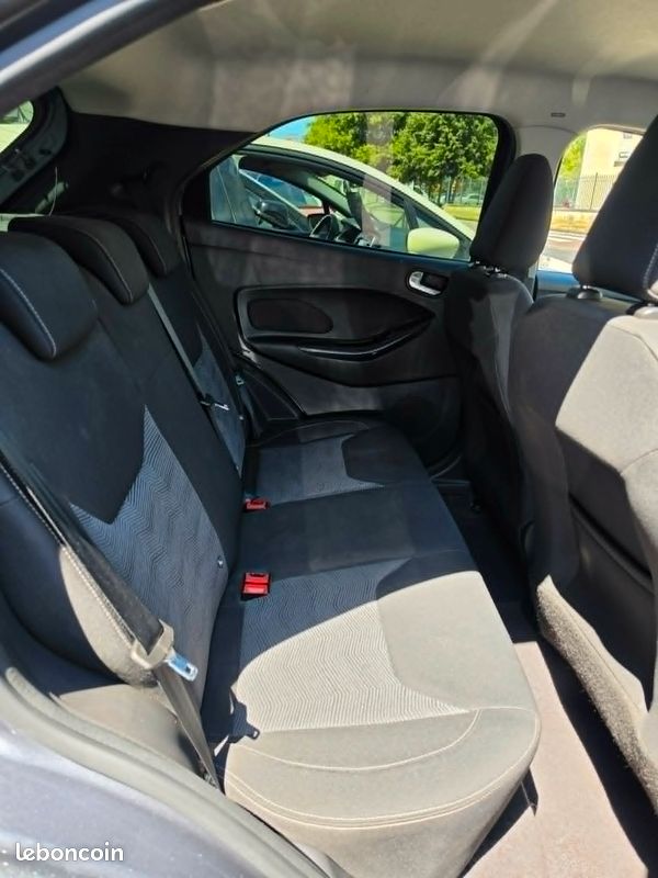 Ford ka+ (2) 1.2 ti-vct 85 ultimate climatisation bluetooth fermeture centralisee (image 5)
