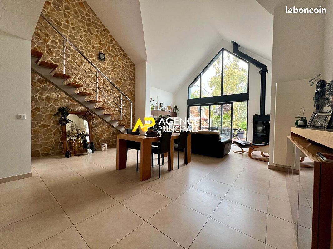 Maison 6 pièces 112 m² · à Sartrouville · 112 m² · 670 000 €