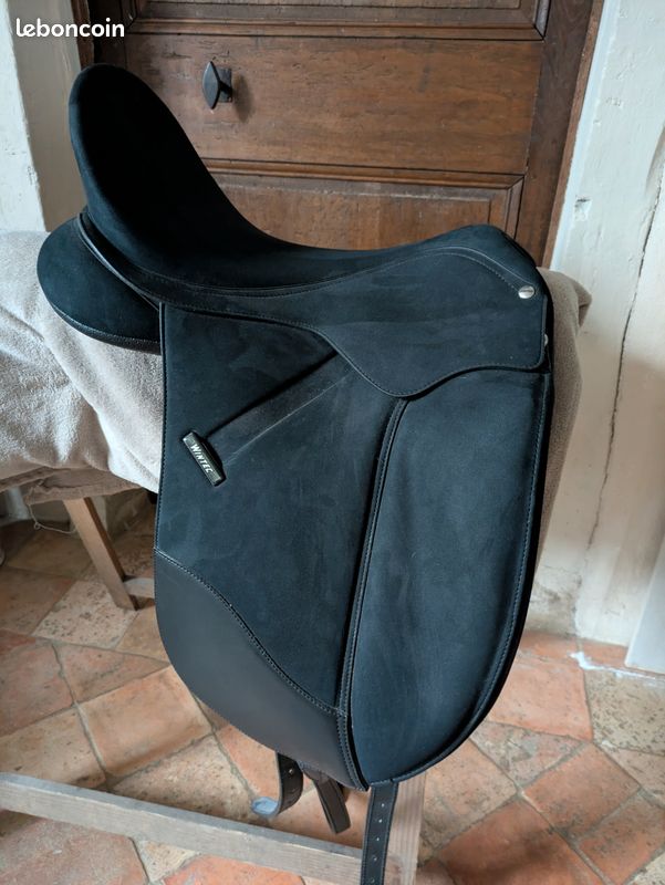 Selle dressage (image 1)