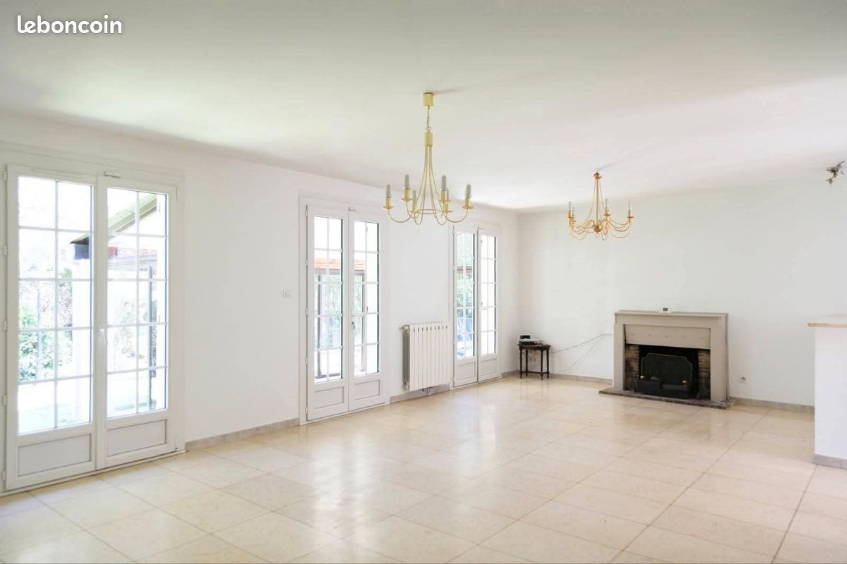 Maison 7 pièces 190 m² · à Aix-en-Provence · 189,8 m² · 700 000 €