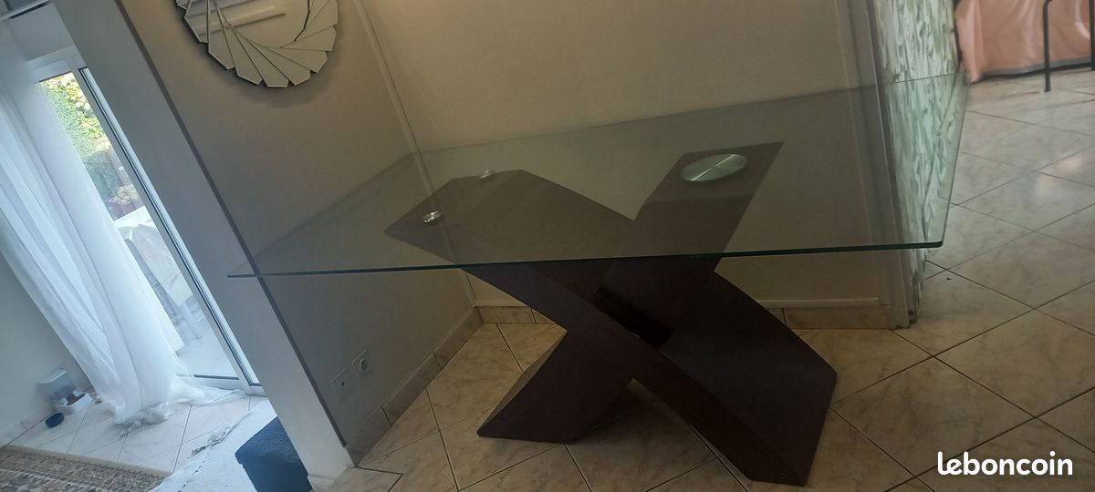 Table a manger (image 2)