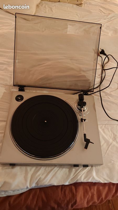 Platine ION PROFILE LP USB Vinyle Conversion Turntable Platine ION PROFILE LP USB Vinyle Conversion Turntable