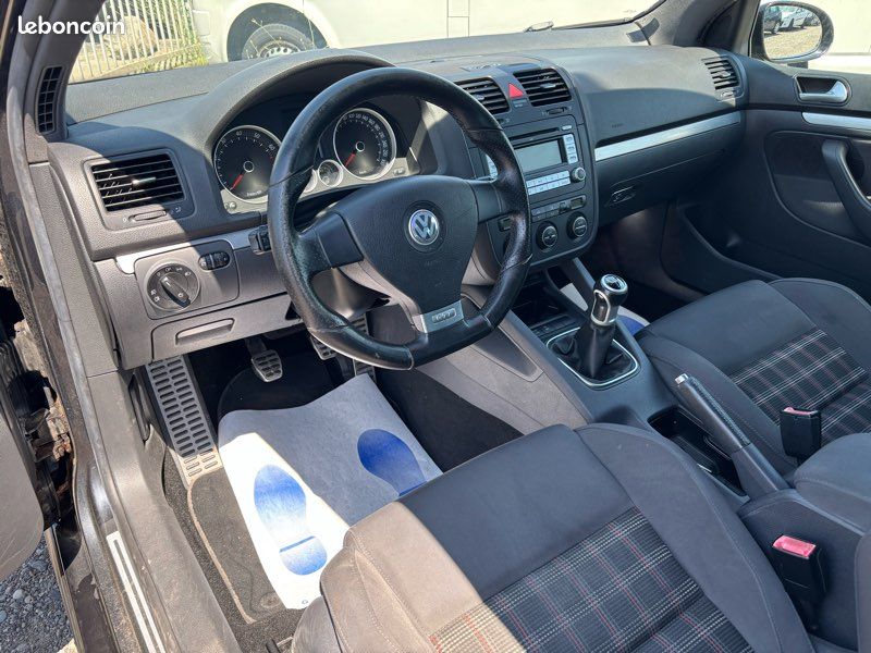 Volkswagen golf 5 2.0 TFSI 200CH GTI Essence (image 3)