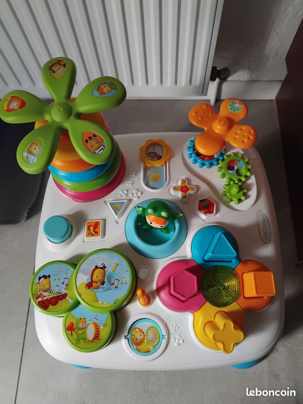Table d' activités bébé (image 1)