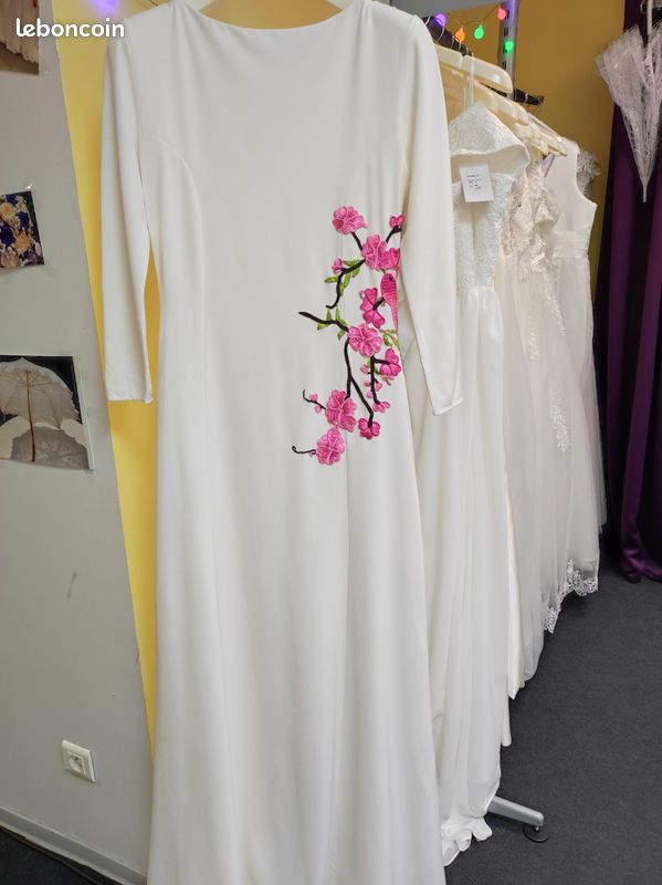 Robe de mariée en crepe avec dentelle, style boheme, NEUVE avec manches longues, taille 36 (image 3)