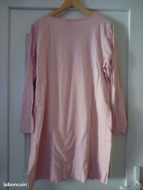 Chemise de nuit Hello Kitty taille xl (image 4)