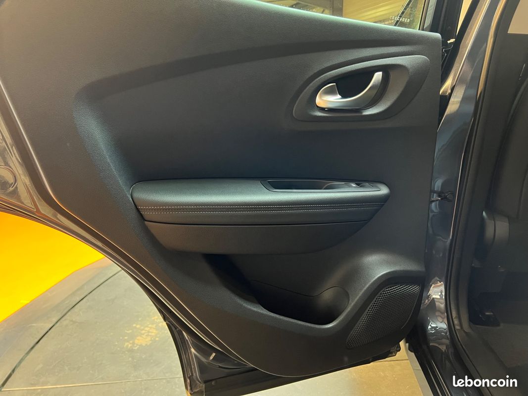 Renault kadjar 1.3 tce 160 intens edc bva / attelage / detecteurs angles morts / applecarplay / bose (image 26)
