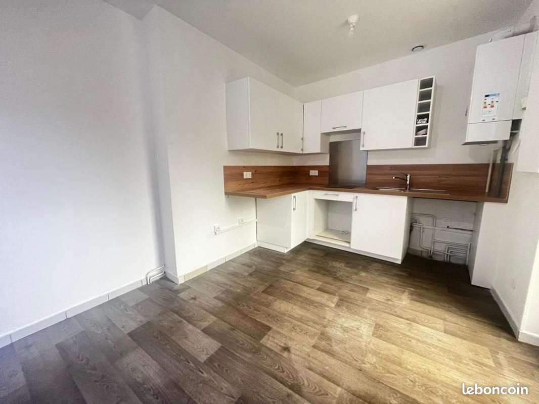 Appartement a louer  - 2 pièce(s) - 41 m2 - Surfyn